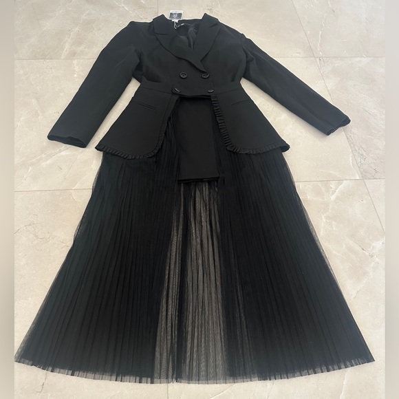 Jackets & Blazers - Black Double-Breasted Women's BLAZER Dress/sheer pleated midi Skirt size L NWT